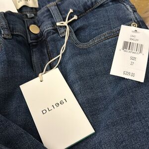 DL 1961 Brand New (tag still on) size 27